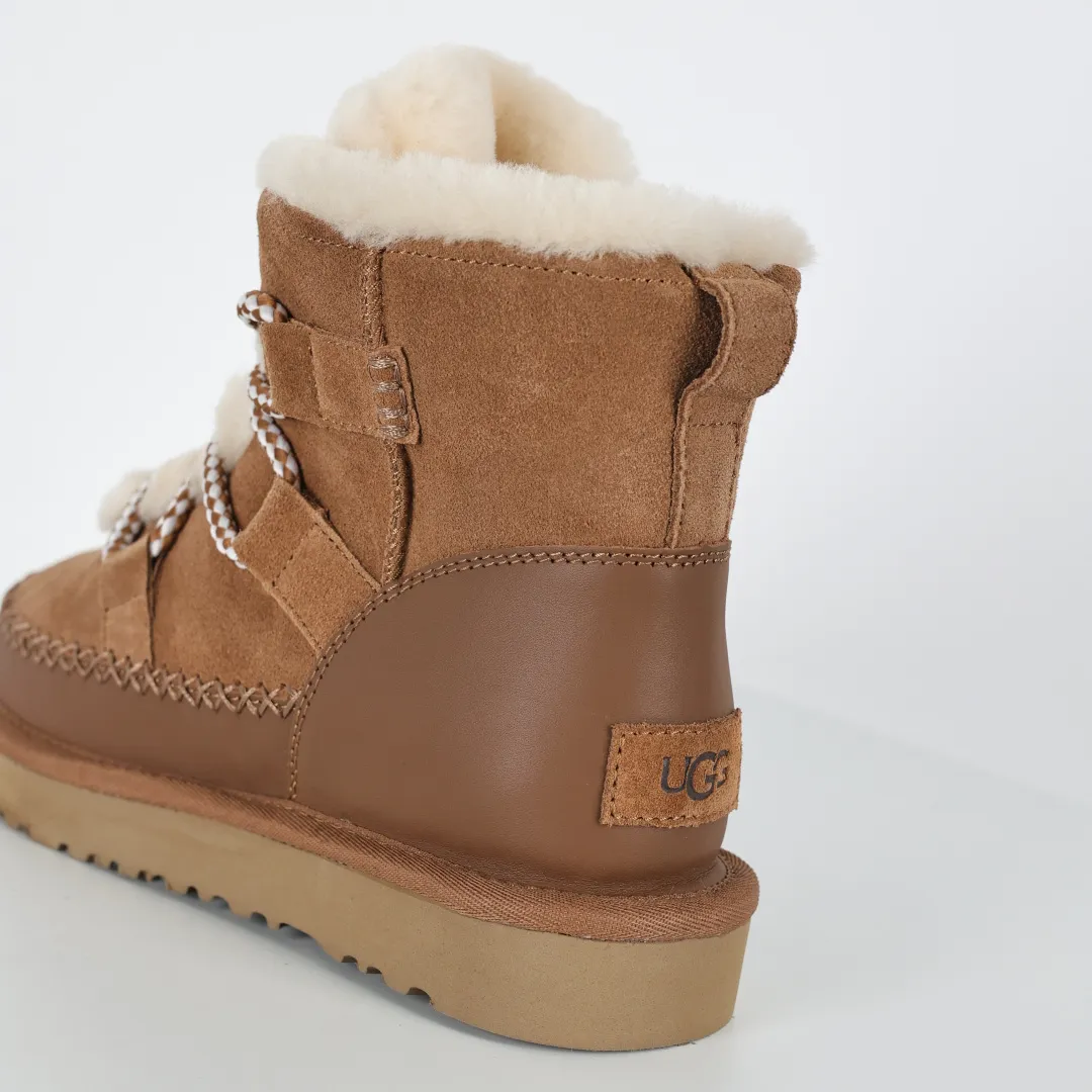 Copywriting price💰720 The core recommendation is good price. The platform’s foreign trade is exclusively for UGG new snow boots 1174574. Produced by the ten-year-old brand shoemaking factory production line. Pay attention to every detail. Longfeng A-grade genuine sheep fur is integrated. It is built in full compliance with the ZP process. Size: 35 36 37 38 39 40